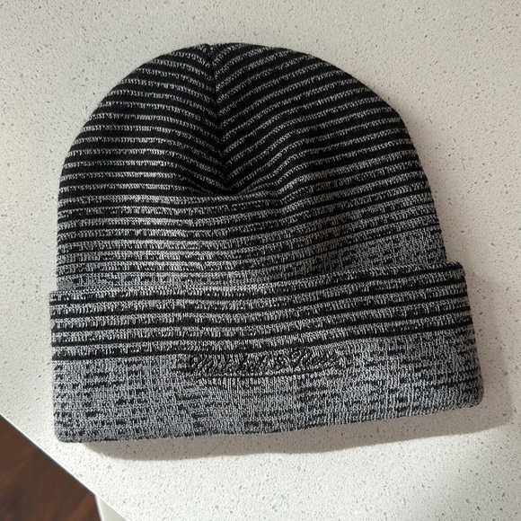 Spurs Mitchell & Ness Beanie - Picture 2 of 2